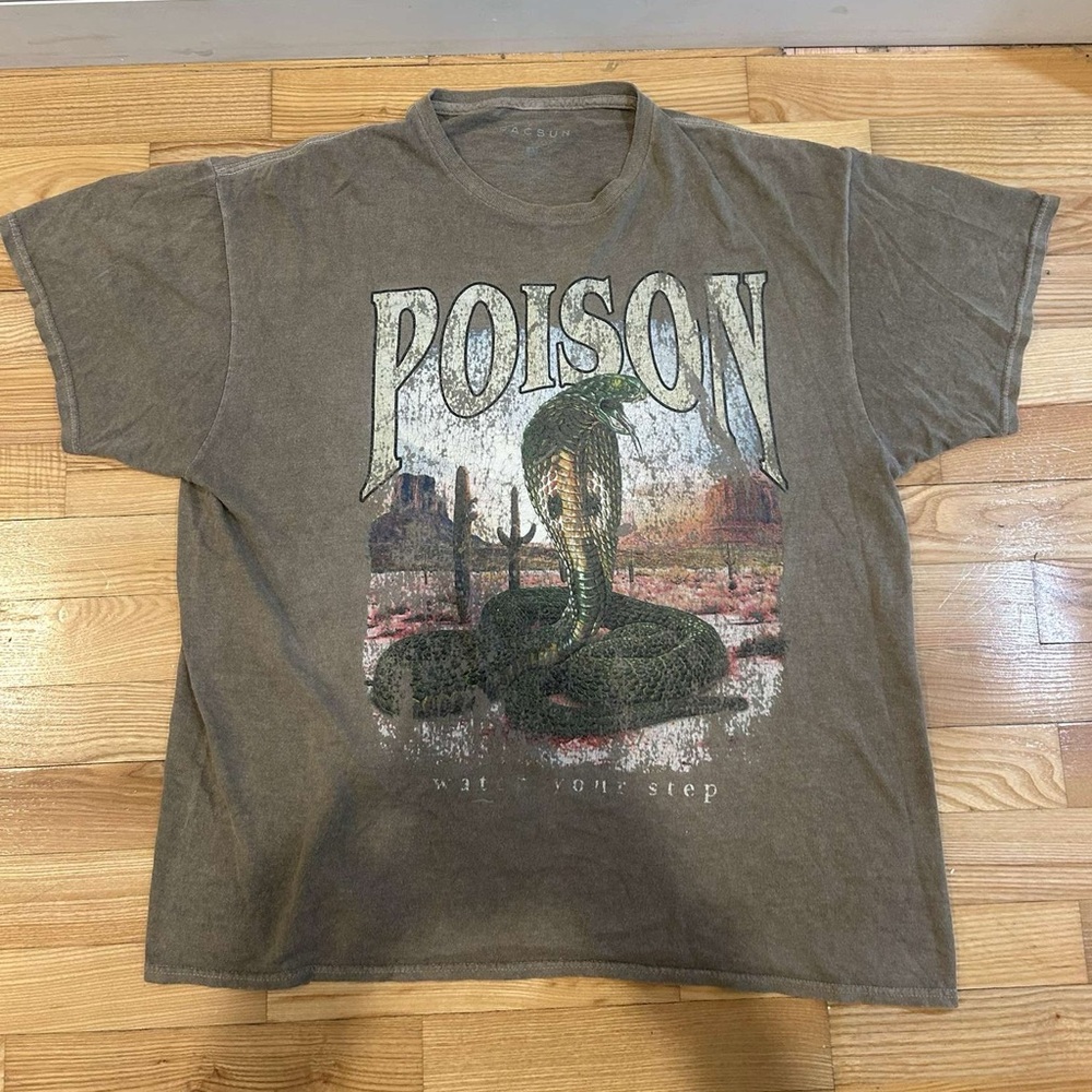 Poison Brown Graphic T-Shirt with Snake Design